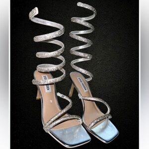 RARE NWOB Steven Madden Rhinestones Ankle Wrap Jeweled Heels